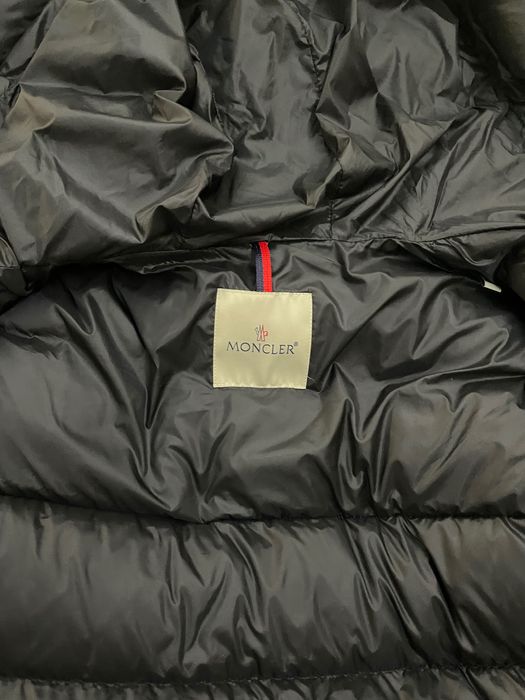 Пуховик Moncler розмір 2