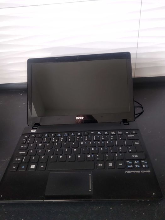 Kомп'ютер Acer Aspire One