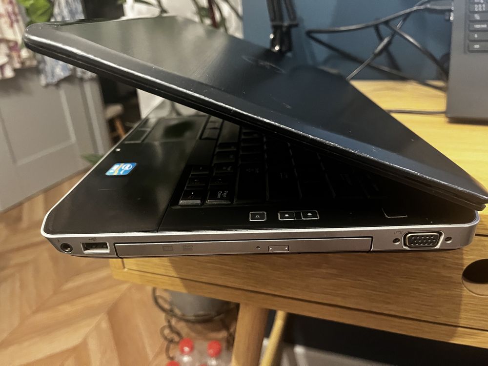 Dell Latitude 15