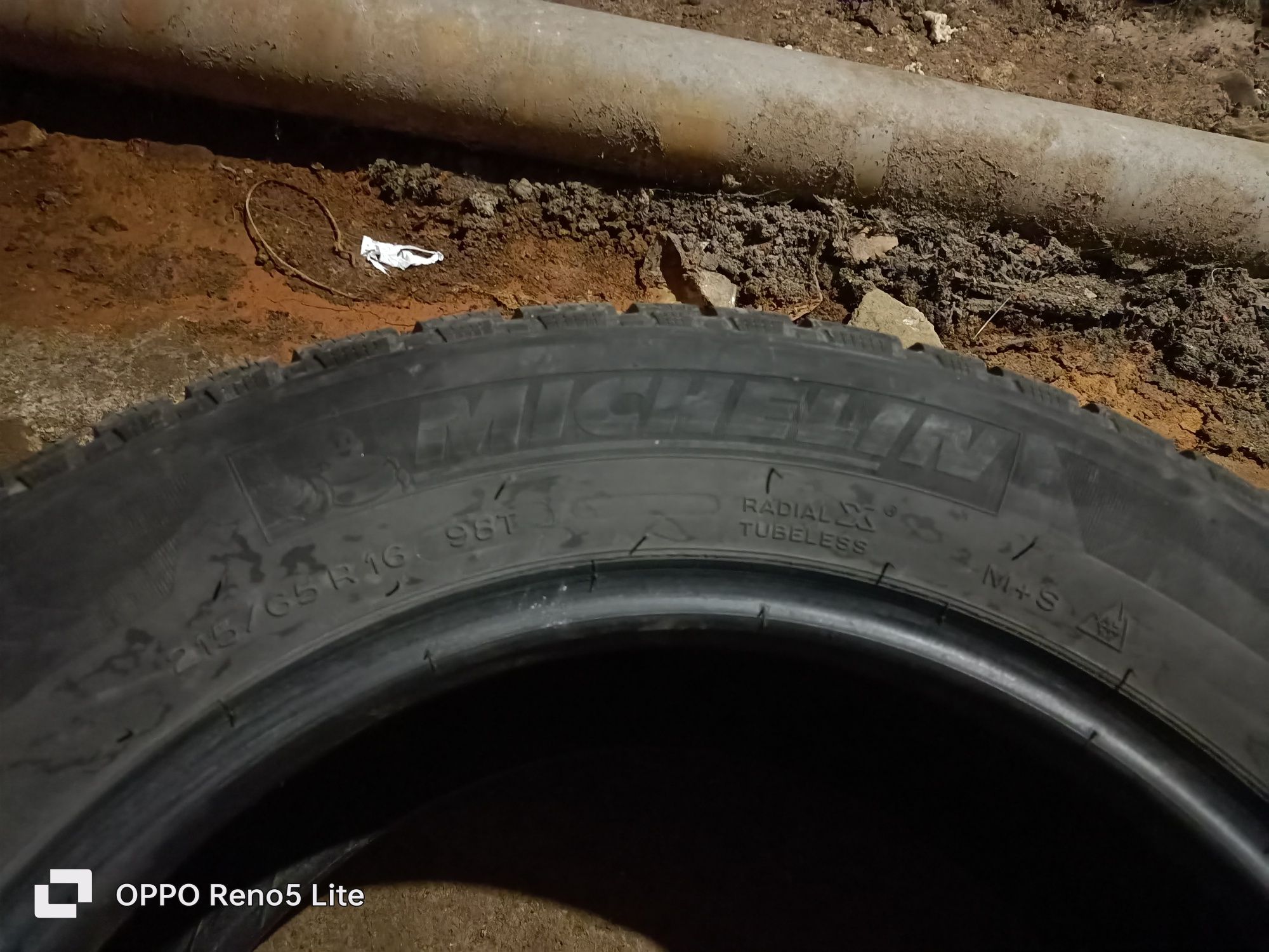 Зимові шини Michelin 215/65 R16. БУ. 6000 грн