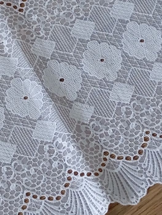 Piękna firana z haftem