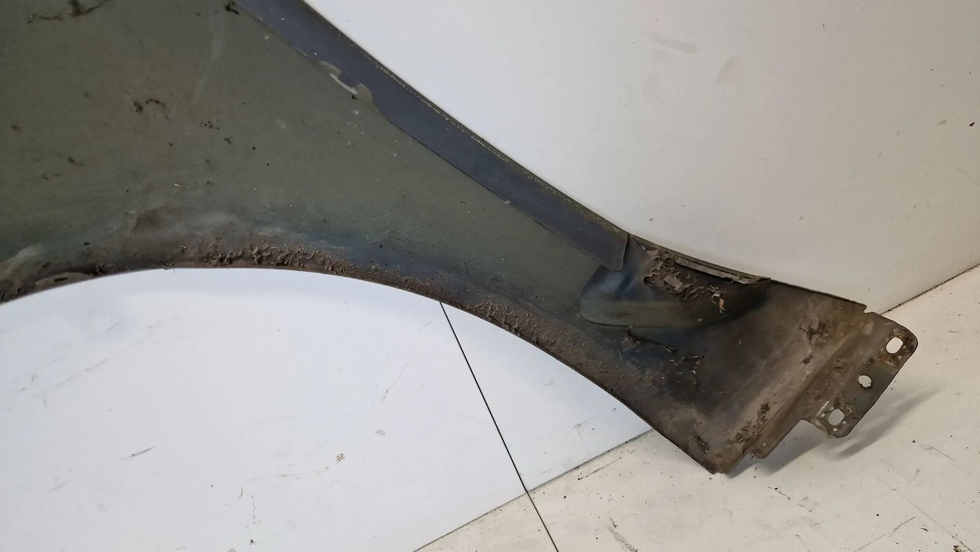 Błotnik Prawy Przedni Przód Saab 9-5/95 Ng Kolor 320