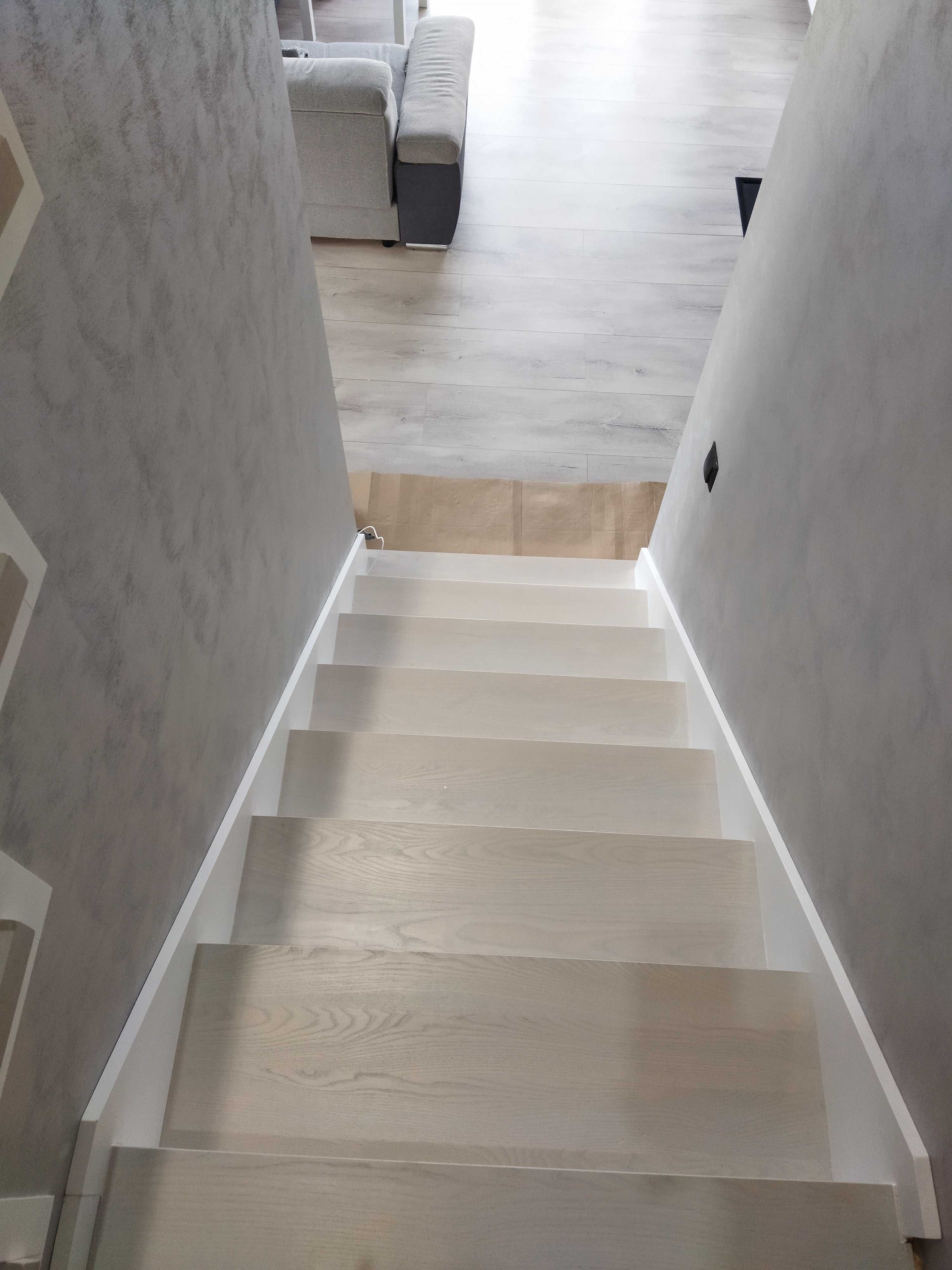 Schody na beton Zabudowa schodów betonowych