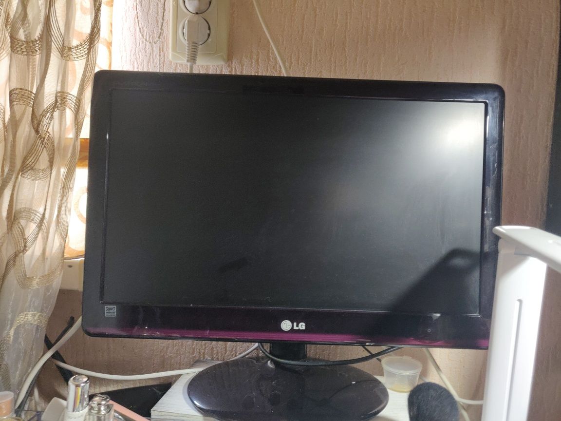 Монитор LG E2050s