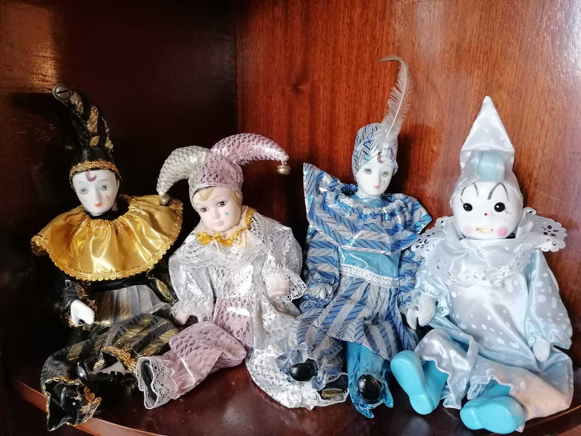 Conjunto palhaços e pierrots de porcelana