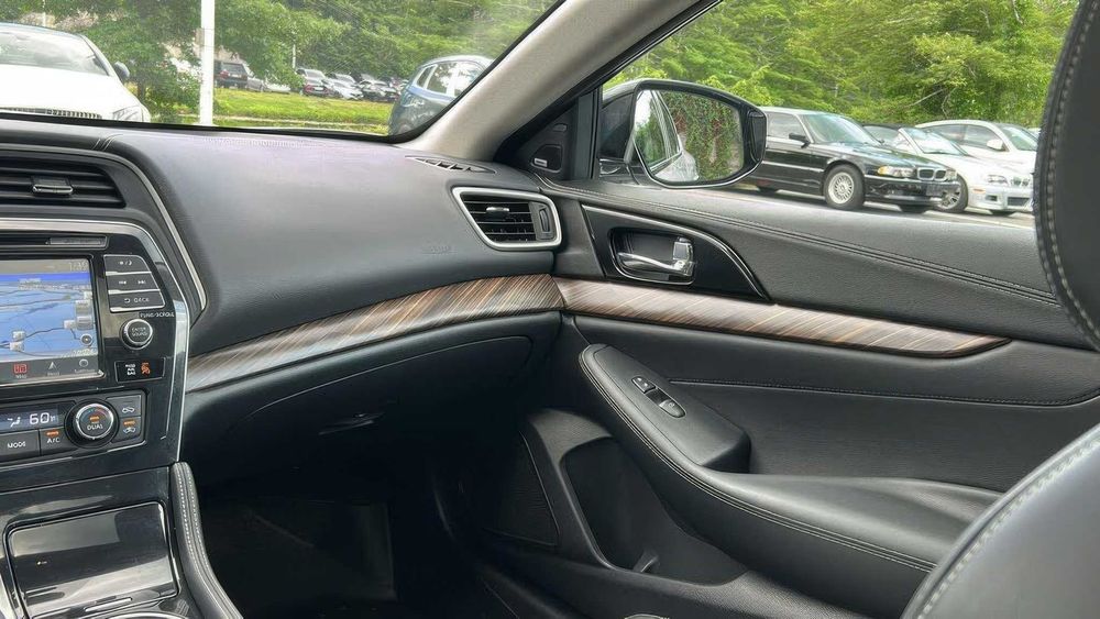 Nissan Maxima Platinum      2017