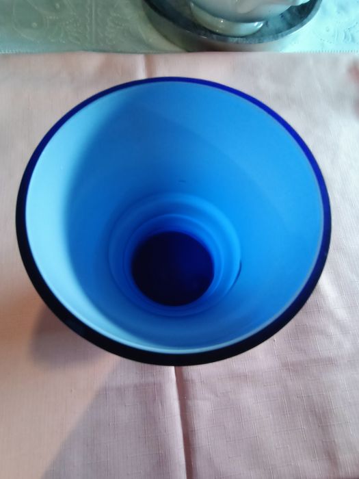 Dzbanek kobaltowy pijanczewska duży  szkło kolorowe PRL