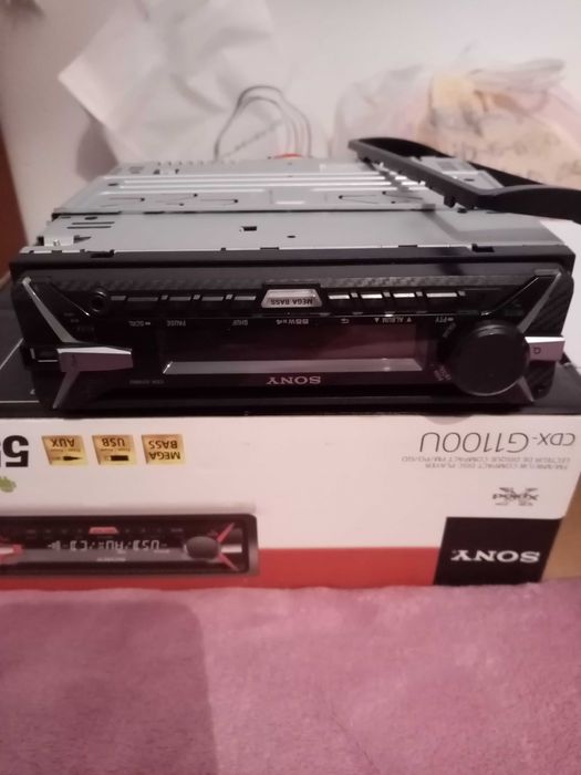 Vendo dois rádios marca Sony tem usb cd e radio por extriar novos