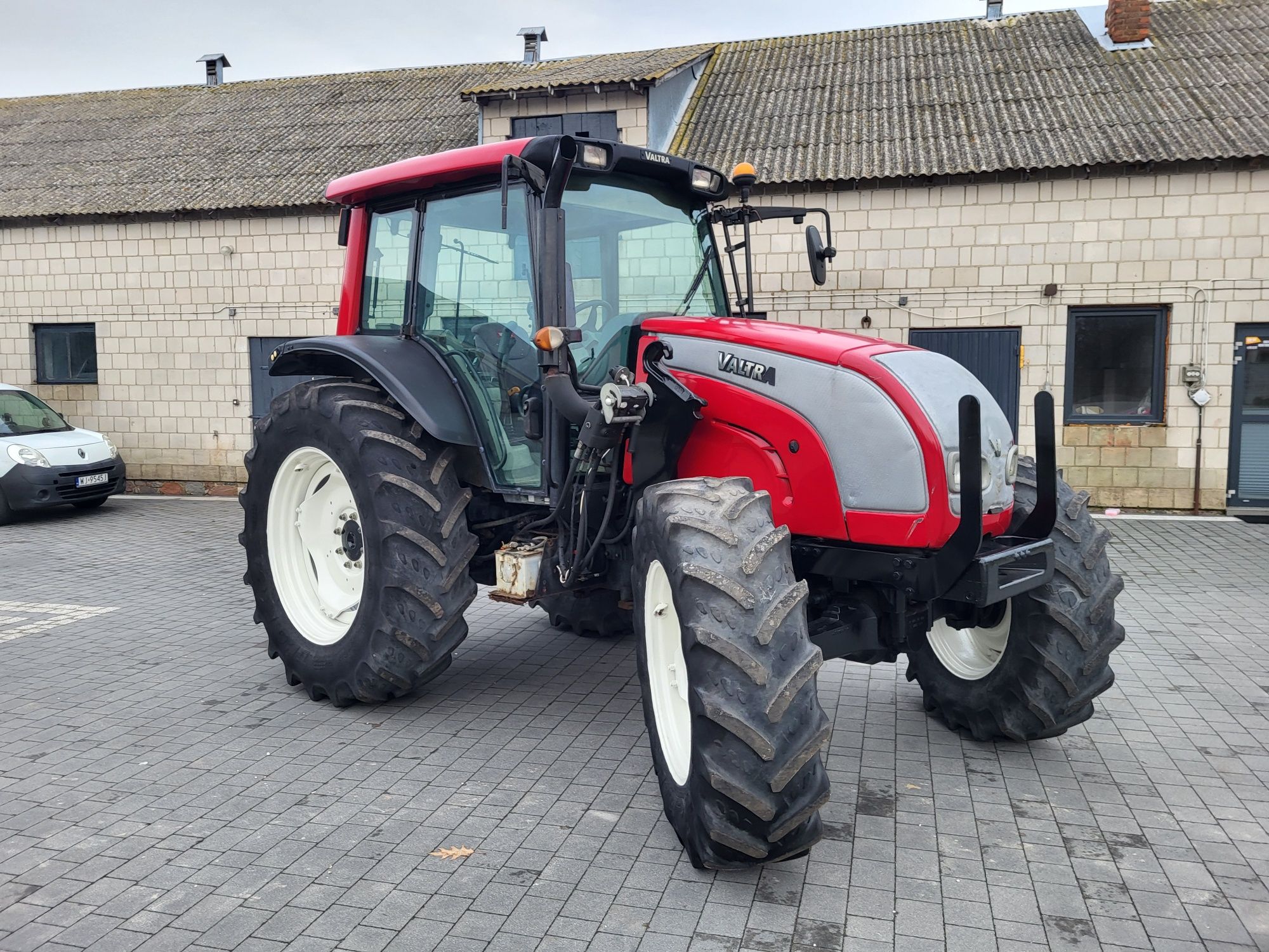 Valtra N91 super stanie...