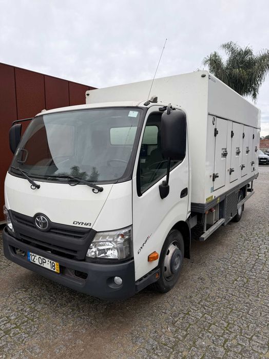 Camião Toyota dyna 7.5T 2014