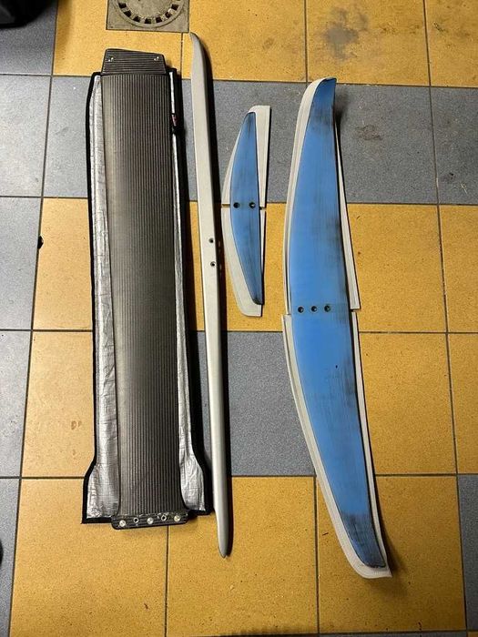 Foil Boss Aquaris Race