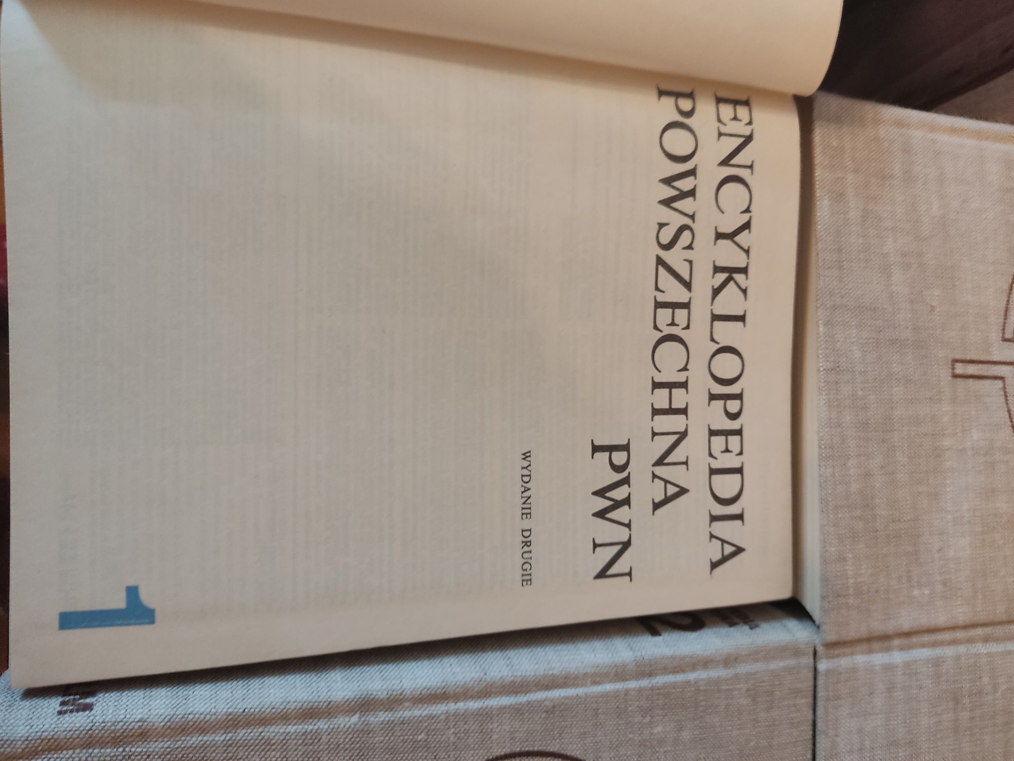 Encyklopedia powszechna PWN t.1/4