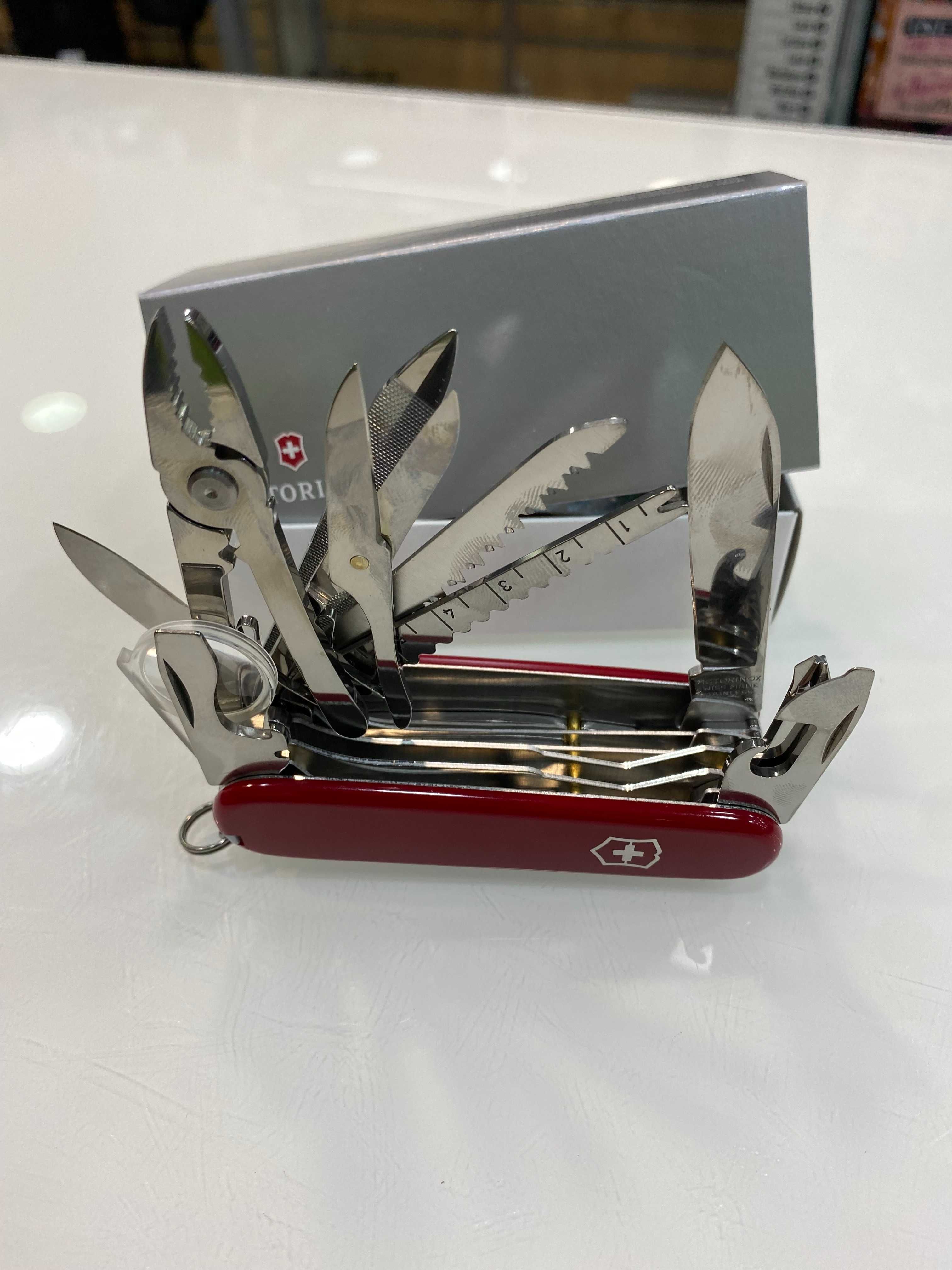 NOVO - Canivete Victorinox Swiss Champ 1.6795