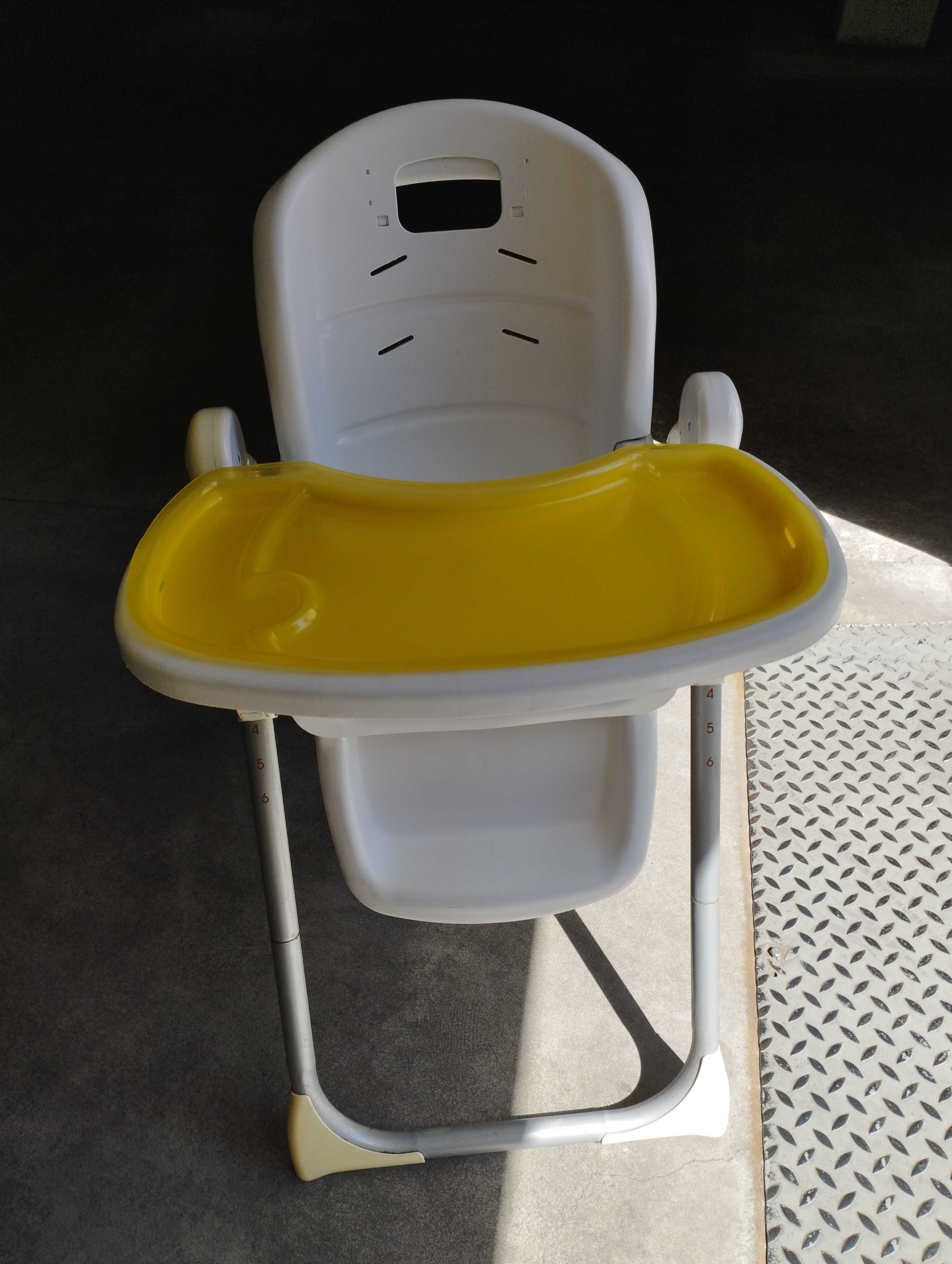 Cadeira com mesa para refeições de bebé Zippy