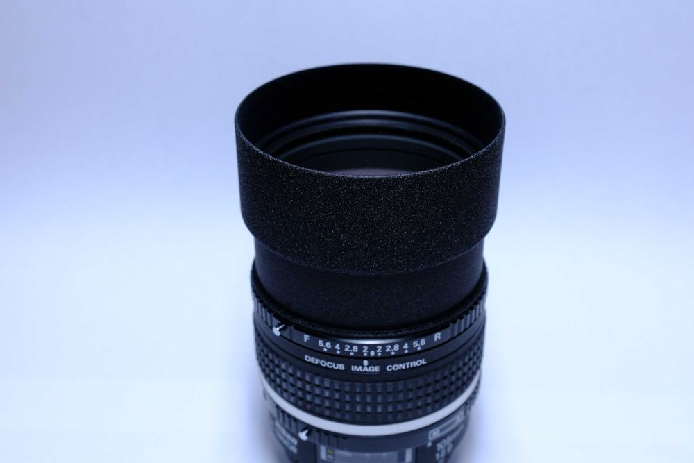 Nikon Nikkor 105 mm F 2.0 D AF DC
