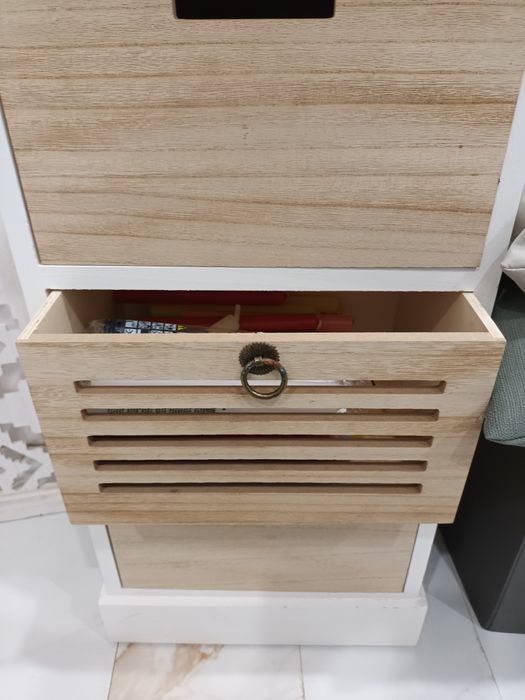 Pequeno móvel 80 cm