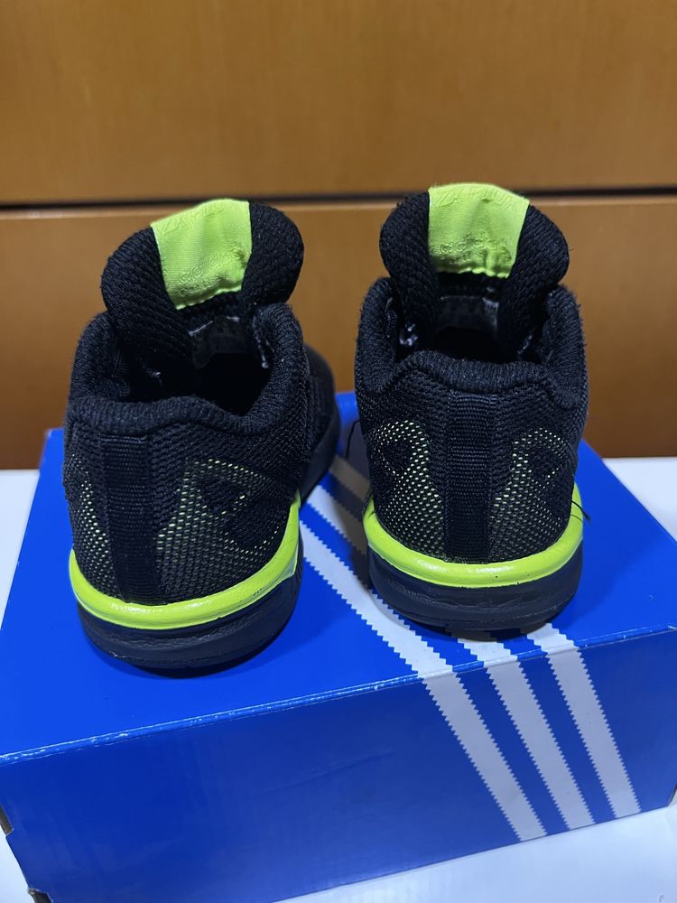 Tenis da adidas bebe