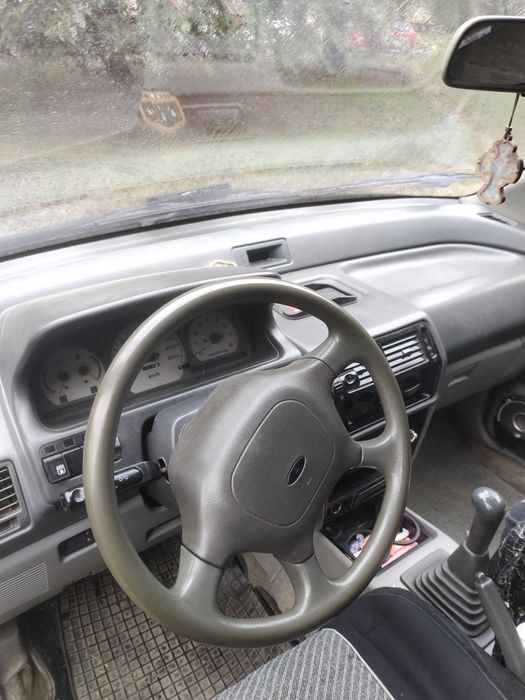 Продам Мицубиси Спейс Рунер