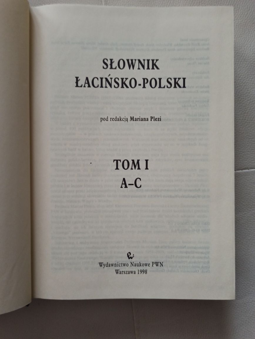 Pięciotomowy słownik łacińsko-polski