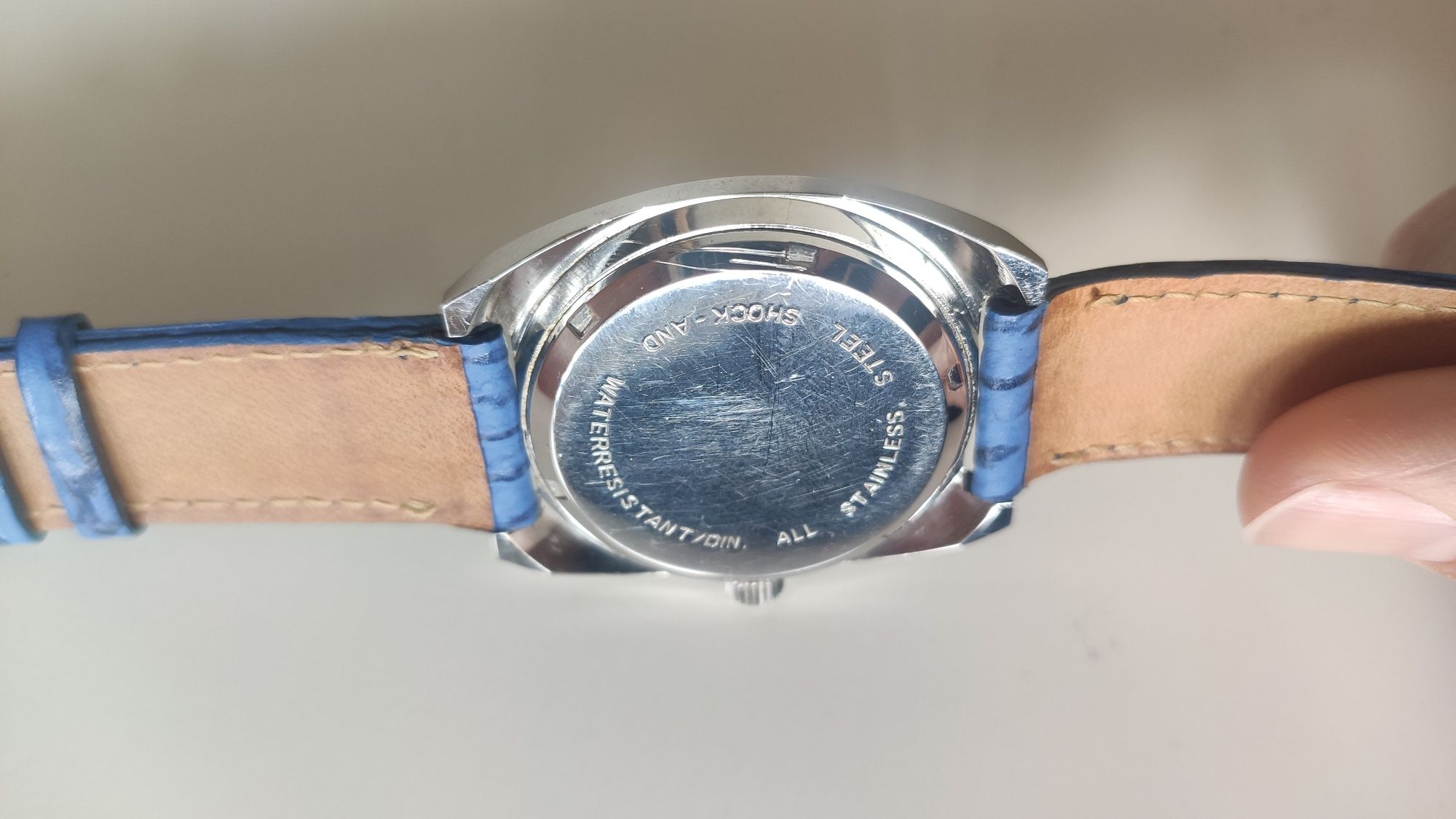 Zegarek Junghans mechaniczny niebieski