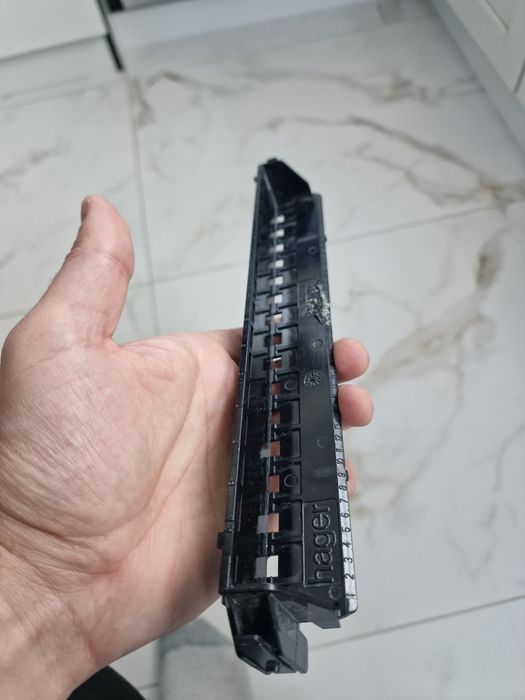 Тримач клейм, планка Hager