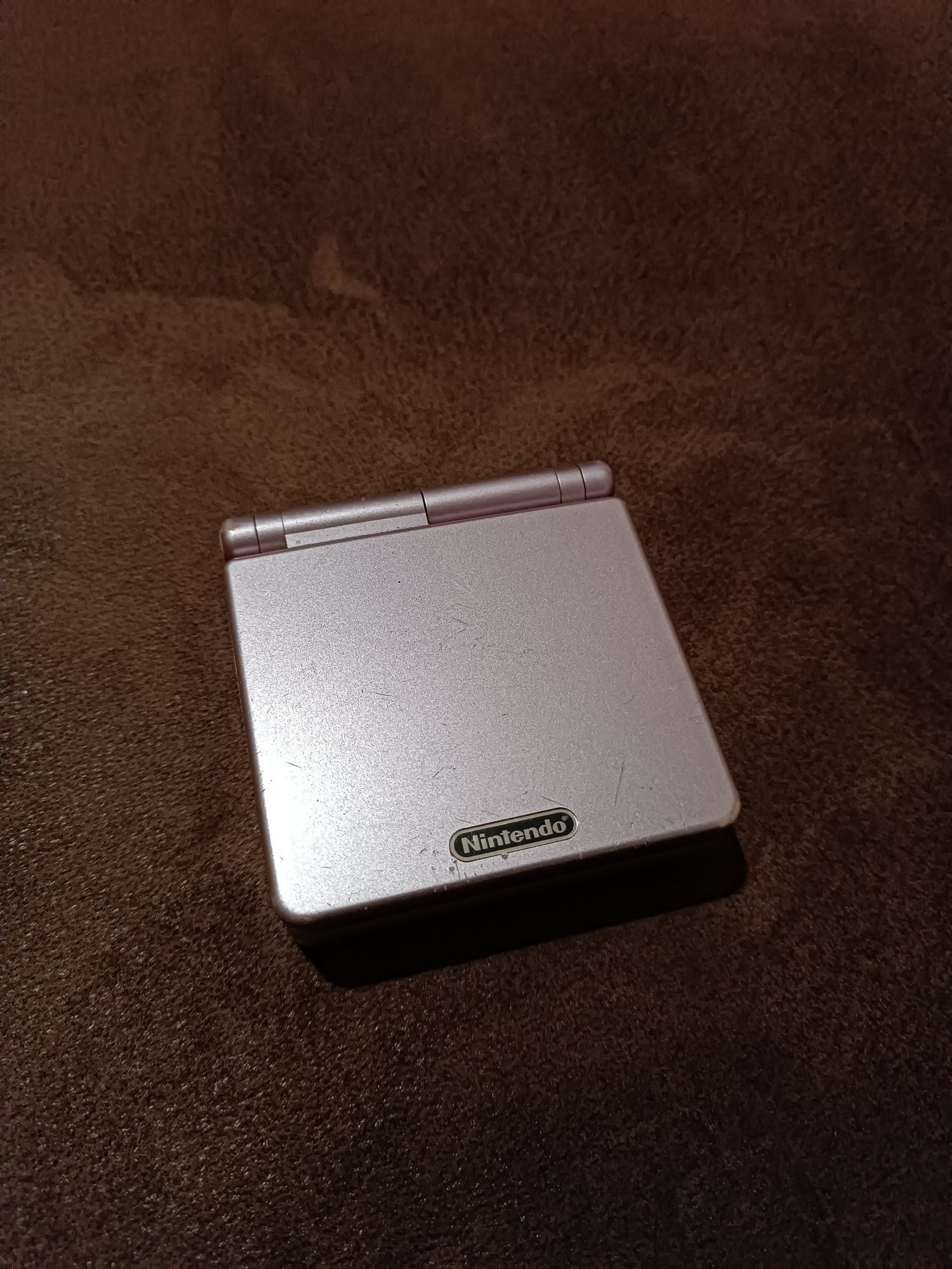 Nintendo Game Boy Advance SP.