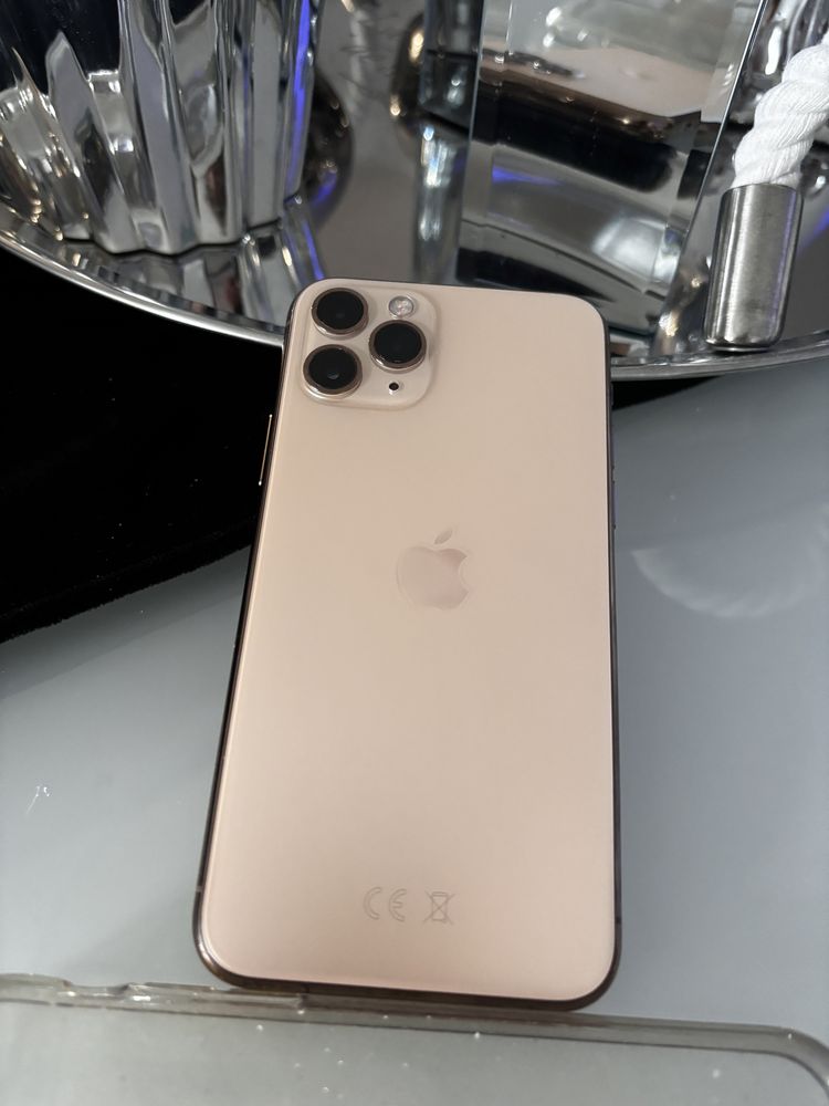 iPhone 11 pro.  256 GB pamięci