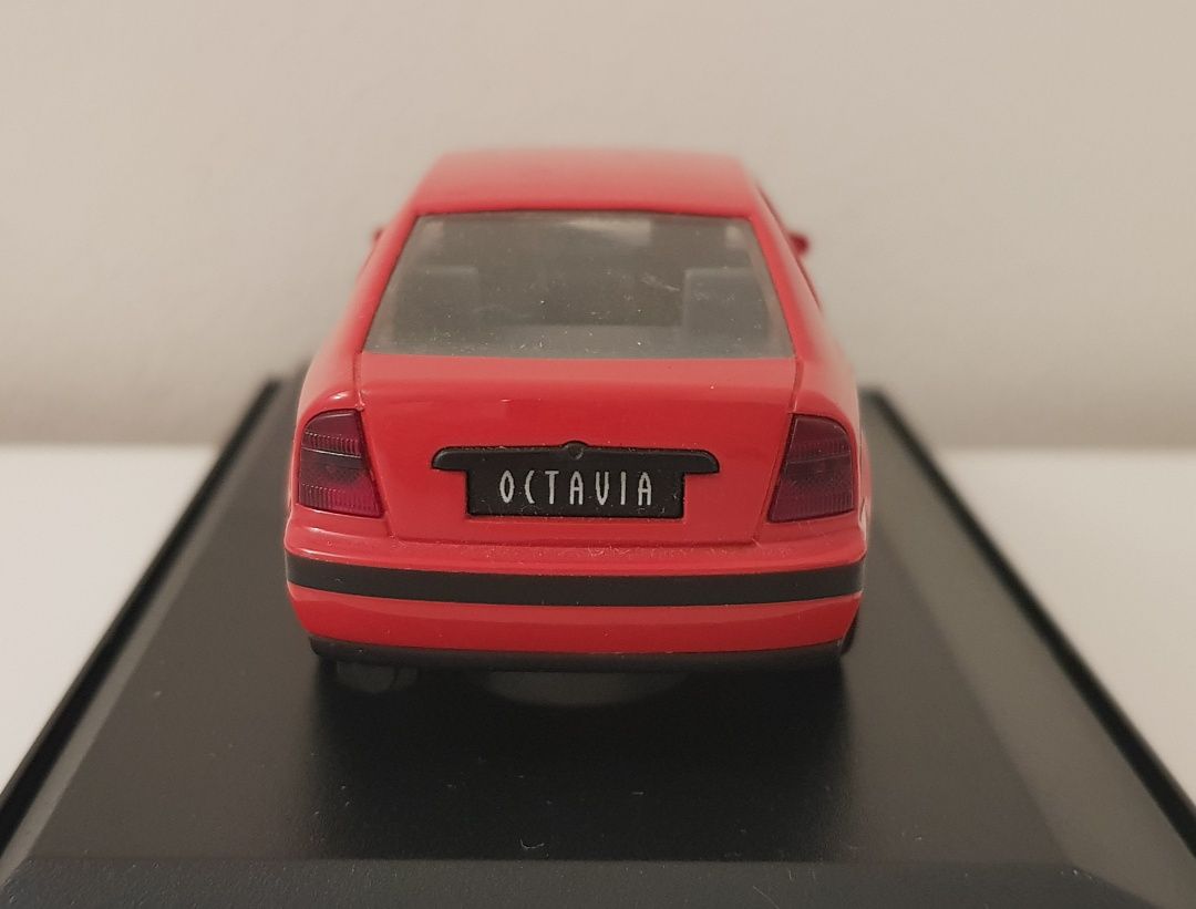 Skoda Octavia I generacja Kaden 1:43 Model samochodu