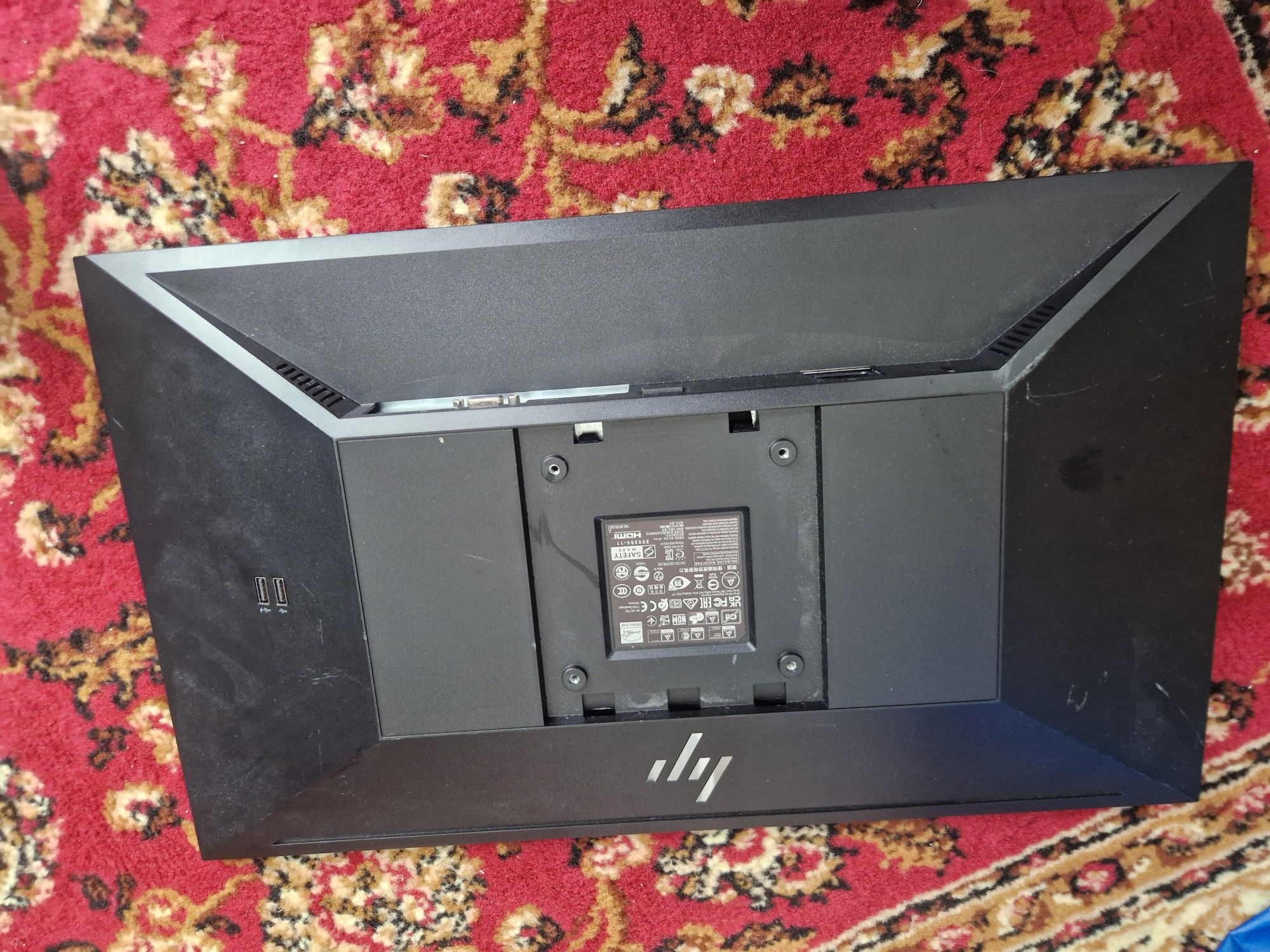 Monitor hp g23 g4