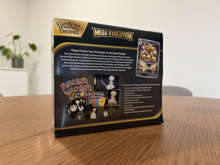 Pokémon Mega Evolution Elite Trainer Box - Mega Gardevoir - Selado