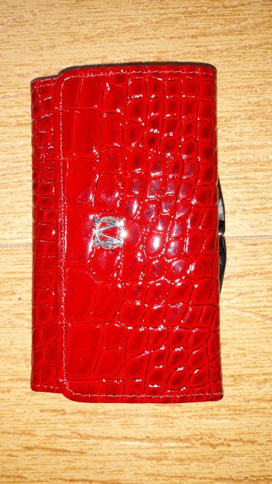 Piękny skórzany portfel czerwony duży