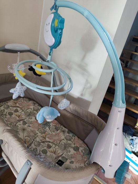 Karuzela do łóżeczka marki chicco