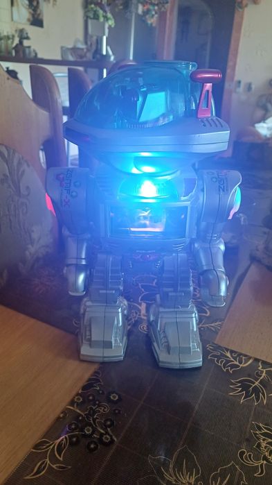 Робот звёздный друг
