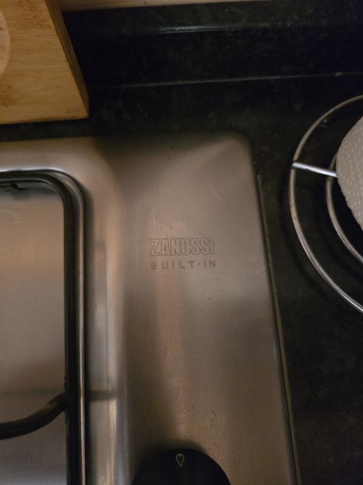 Placa a gas natural Zanussi