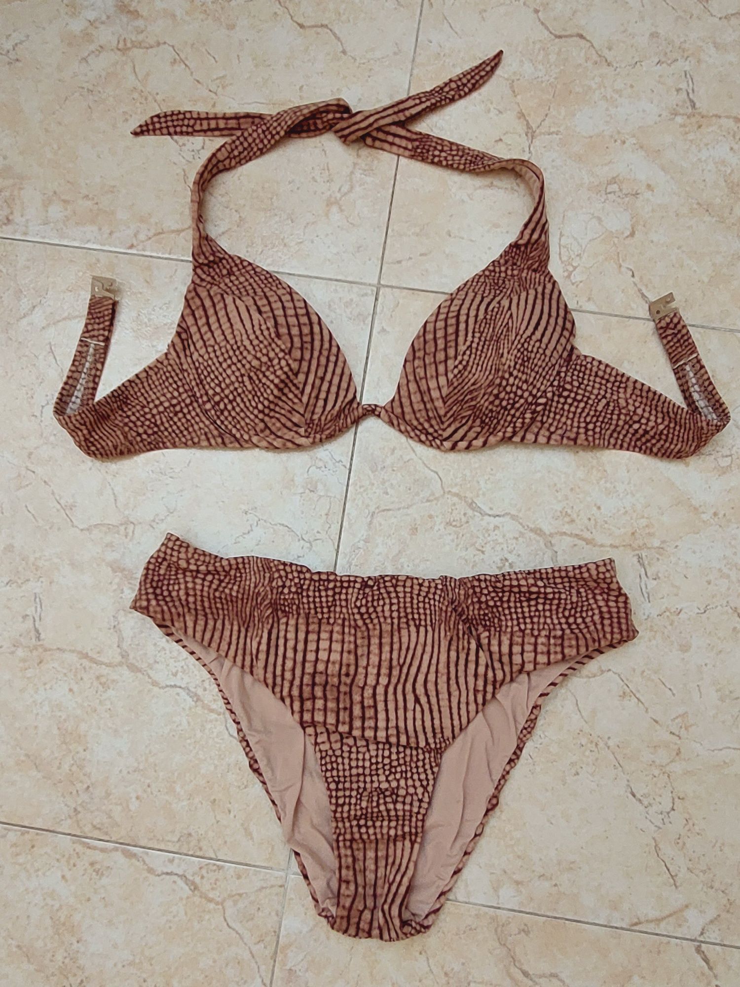 Lote com 3 Bikinis Sra. 36 copa A Calzedonia