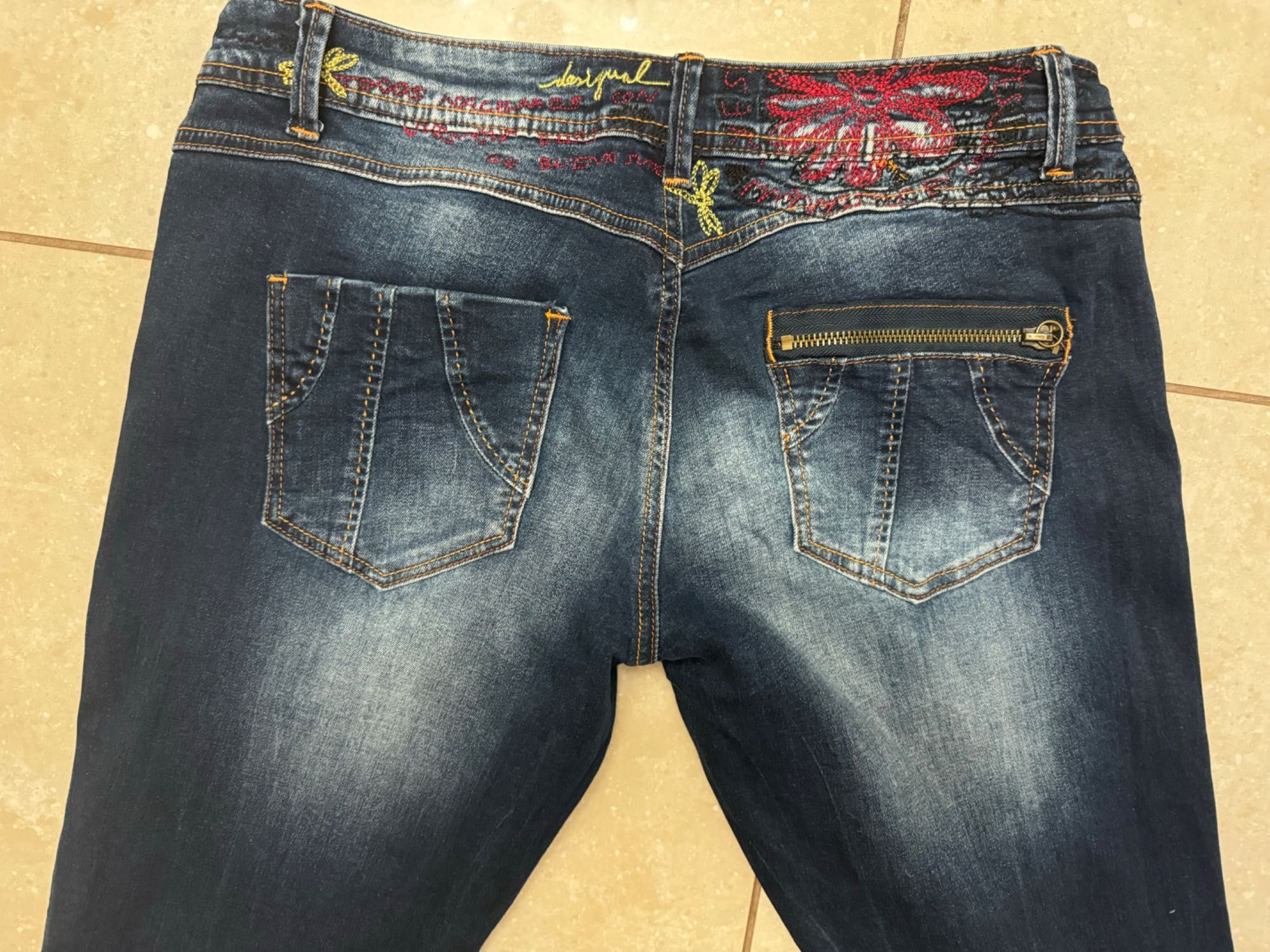 Desigual spodnie jeans r. XL/XXL piękne hafty, extra stan, logowane