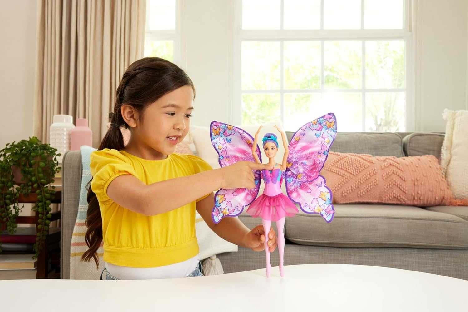 Барби Дримтопия Волшебные крылышки Barbie Dance and Flutter Doll HXJ10