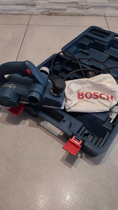 Strug elektryczny BOSCH GHO 26-82 Professional