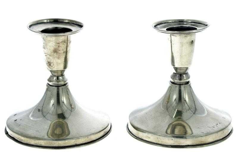 Par de castiçais lisos em prata portuguesa antiga