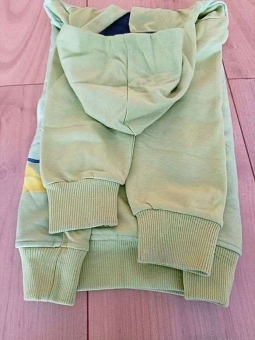 Camisola capuz Mickey Mouse + Casaco Lã Zara - 4 anos