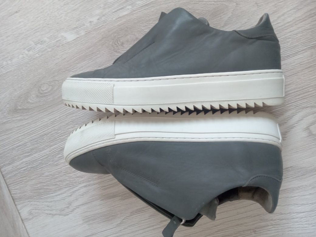 Axel Arigato sneakersy 37