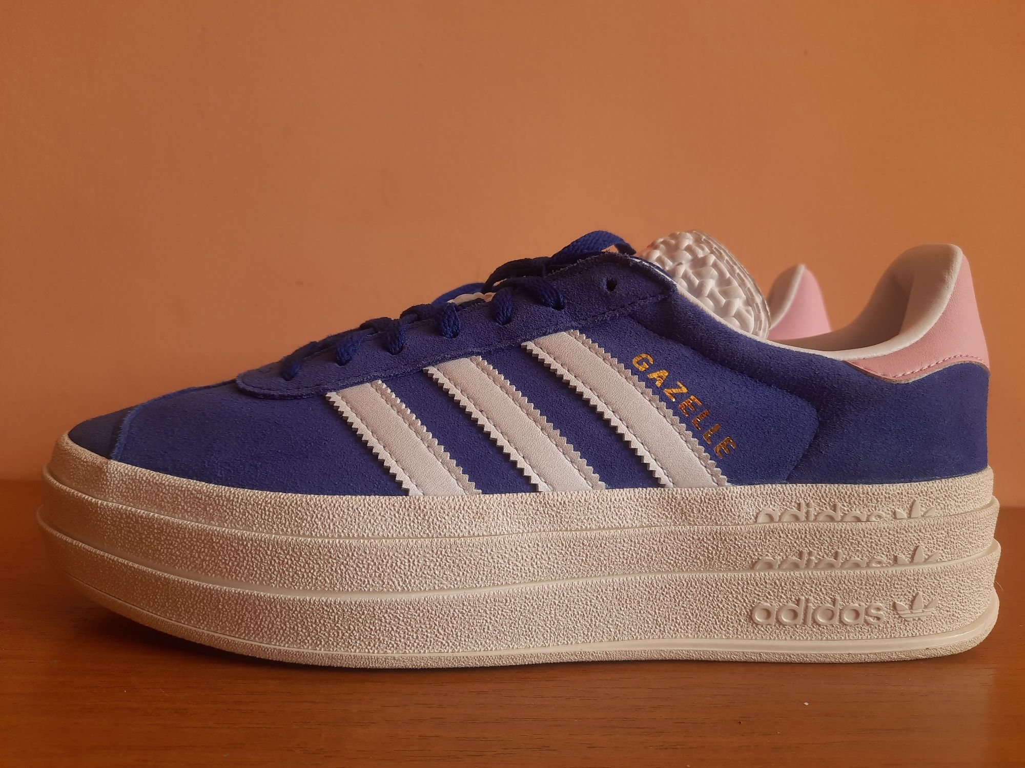 Кросівки Adidas Gazelle Bold. Розмір 40