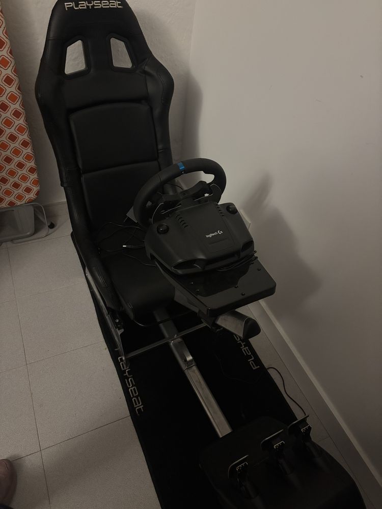 Playseat + volante logitec g29 e pedais