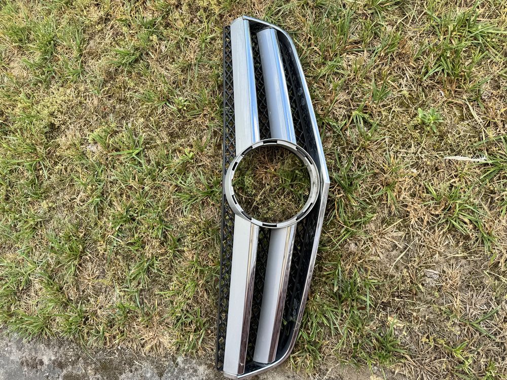 Grill atrapa Mercedes-Benz W212 Coupe 2009r