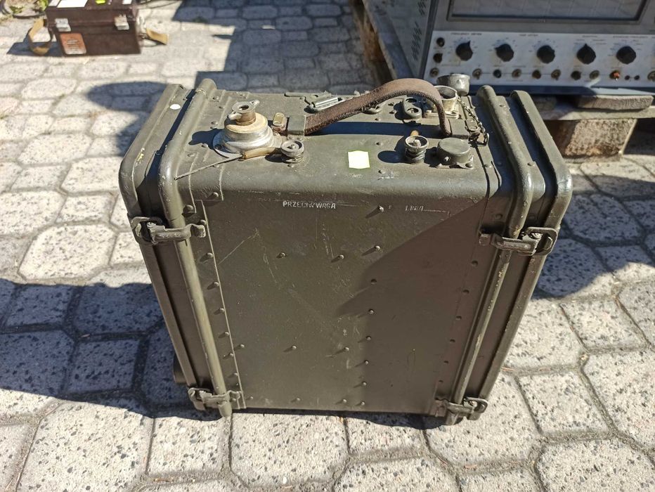 Radiostacja R-105d wojskowa kolekcjonerska