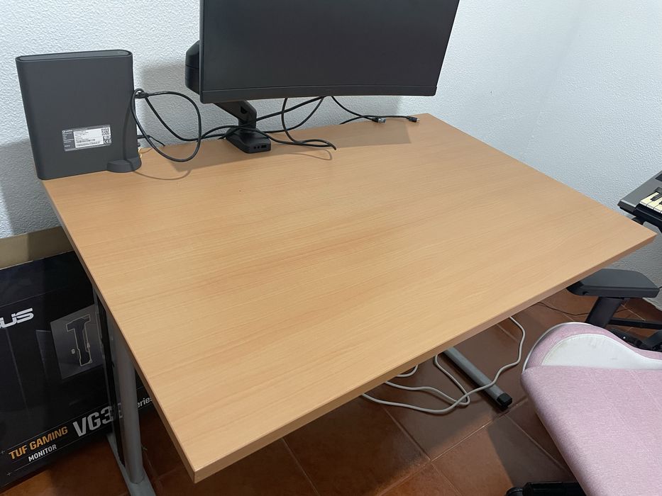 Mesa de escritório - Secretária