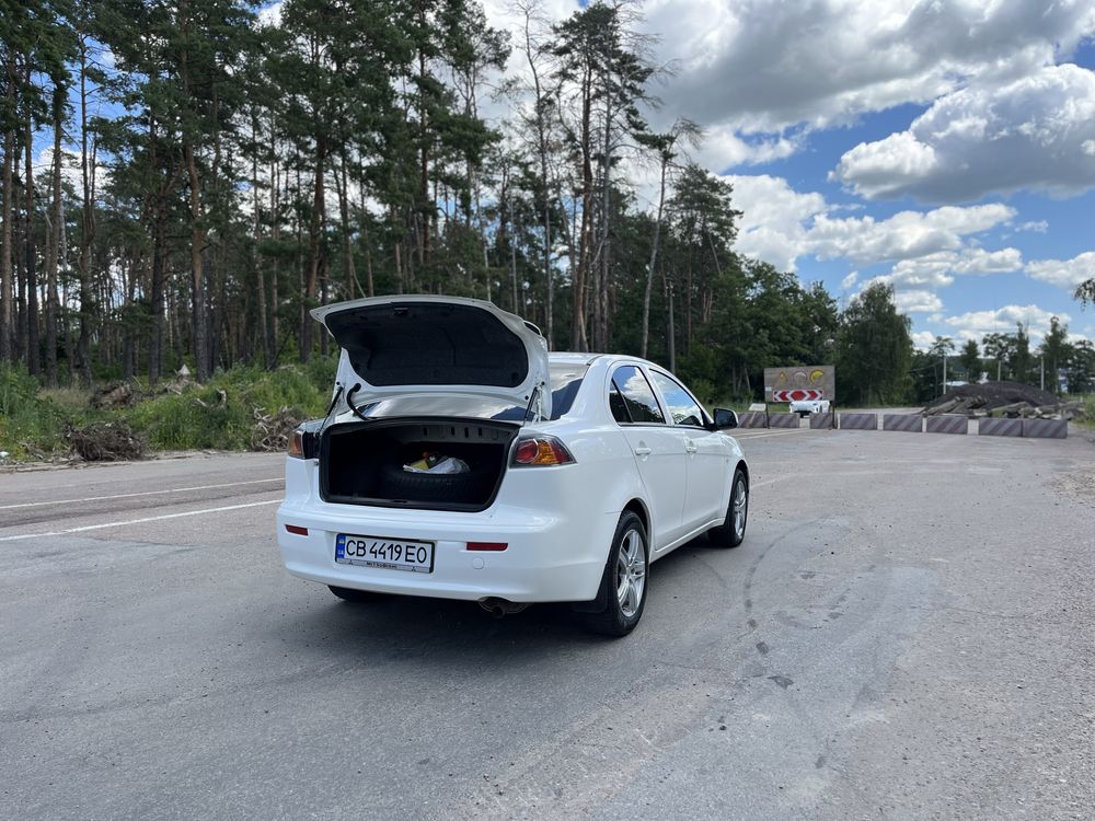 Продам автомобіль Mitsubishi Lancer