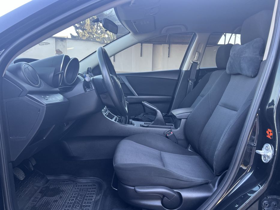 Продам свою машину Mazda 3 2009