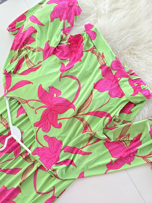 Sukienka maxi Soczyste kolory wycięcia