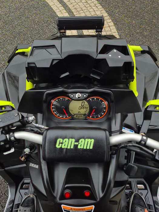 Sprzedam can am outlander XMR 1000 R